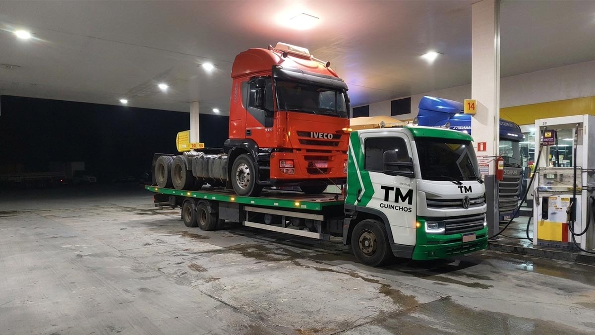 Caminhão de Guincho da TM Guinchos atendendo em Cajamar